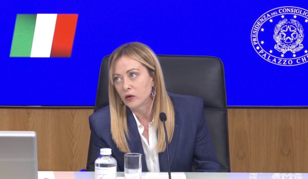 Meloni sul decreto lavoro: incentivi solo per chi paga un "salario giusto"