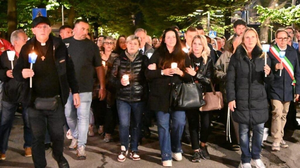 Migliaia in piazza a Massa per chiedere giustizia per Giacomo Bongiorni