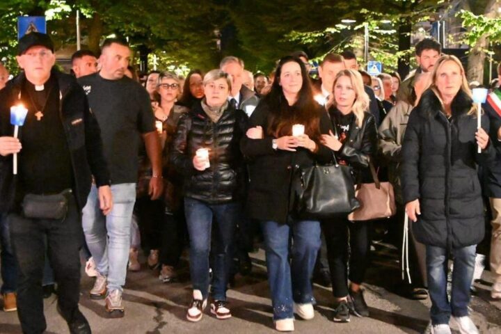 Migliaia in piazza a Massa per chiedere giustizia per Giacomo Bongiorni