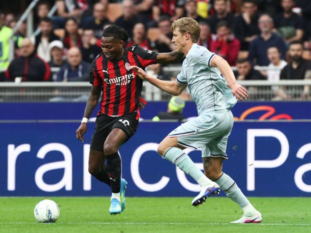 Milan pronta a cedere Rafael Leão, ascoltando offerte per l'estate