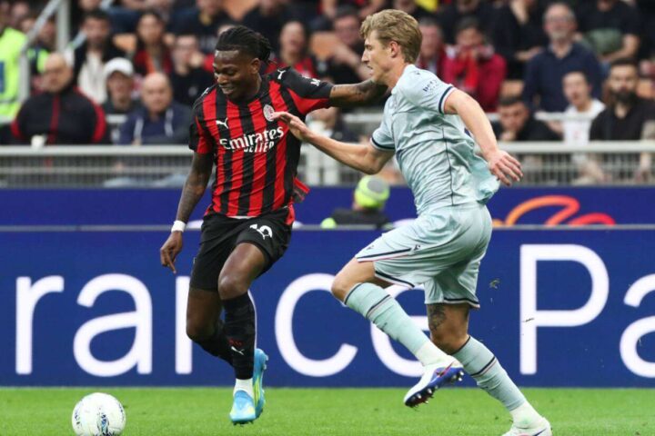 Milan pronta a cedere Rafael Leão, ascoltando offerte per l'estate
