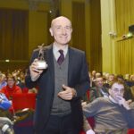 Morto Roberto Arditti, giornalista e comunicatore italiano a 60 anni dopo un arresto cardiaco