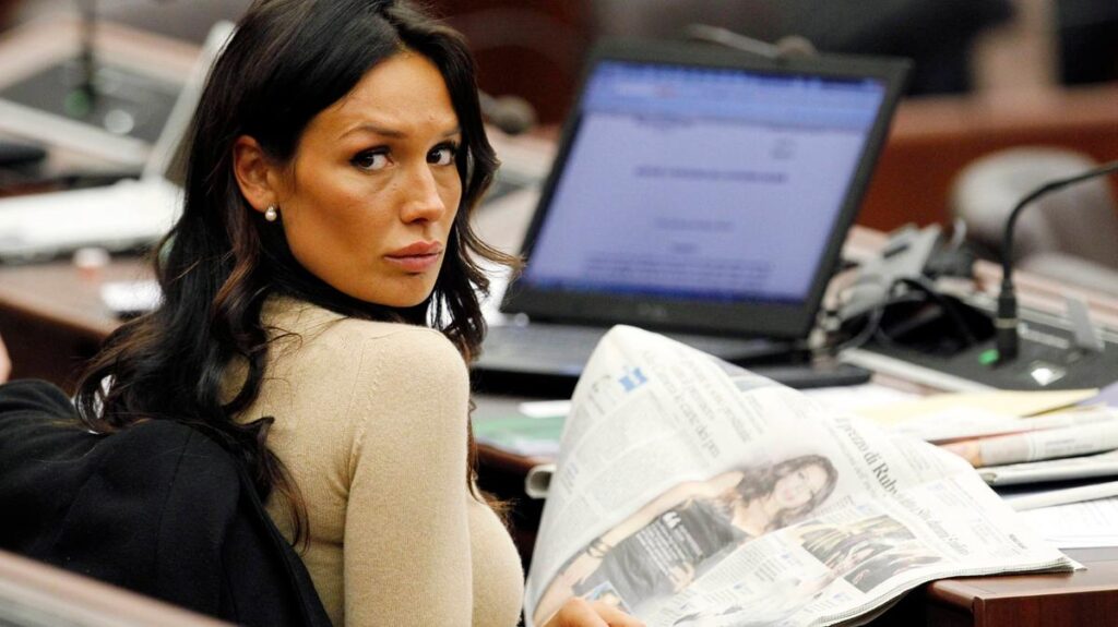 Nicole Minetti ottiene la grazia dal presidente Sergio Mattarella, notizia su Mi manda RaiTre