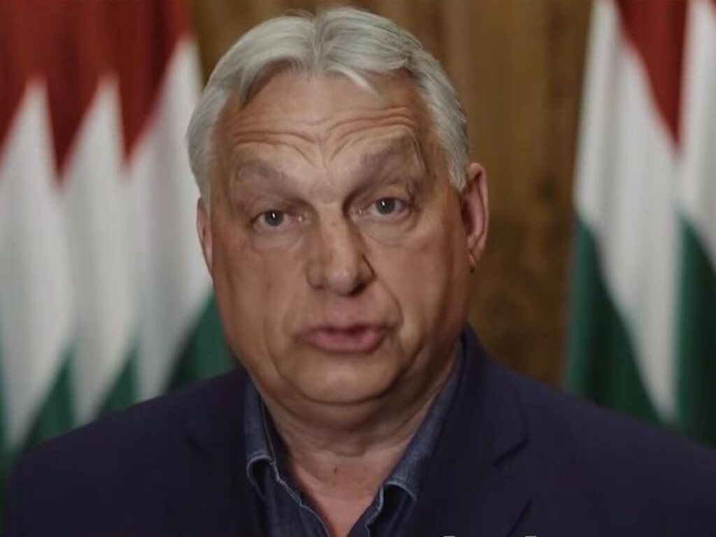 Orbán lascia il Parlamento ma mantiene la leadership di Fidesz, critica di Magyar