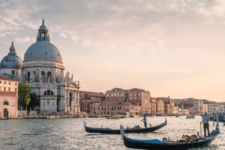 Progetto "Italiano per mamme": corsi gratuiti per donne immigrate a Venezia