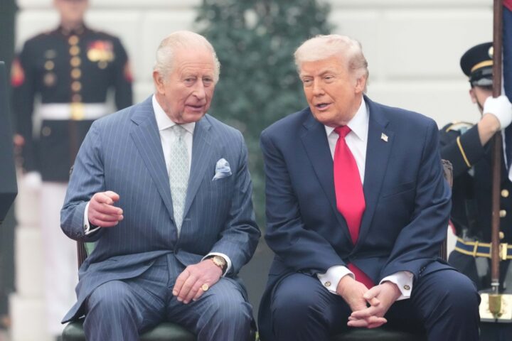 Re Carlo ripristina i legami con gli Stati Uniti, Trump: «Siamo alleati stretti»