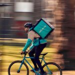 Rider, nuova regolamentazione sulle piattaforme: obblighi per algoritmi e tutela dei lavoratori