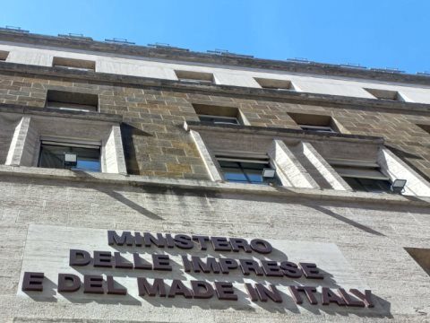 Roma e Parigi uniti per la competitività europea nello spazio: colloquio tra Urso e Baptiste