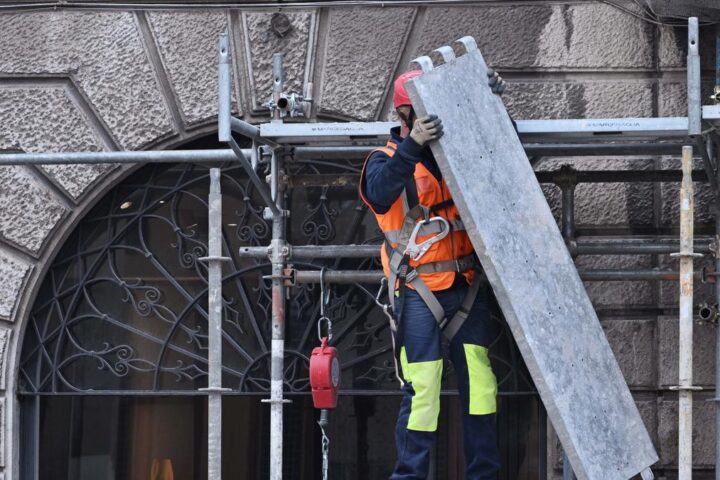 Salva Casa: tre punti chiave su ritardi regionali e regole per i sottotetti