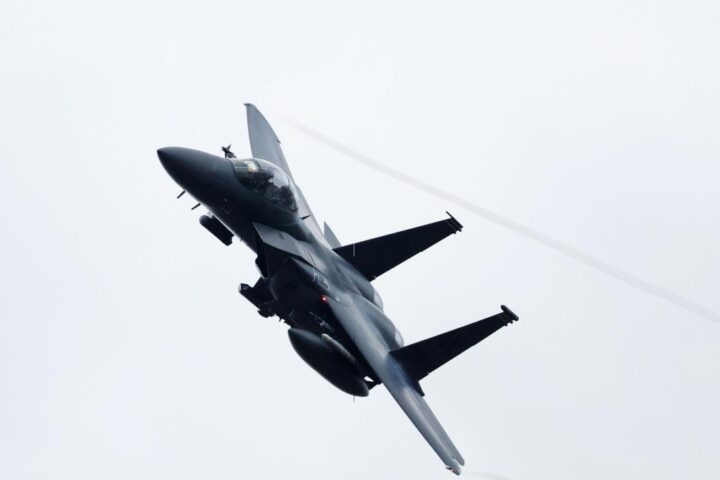 Salvataggio del pilota americano in Iran: la missione tra combattimenti e aerei distrutti