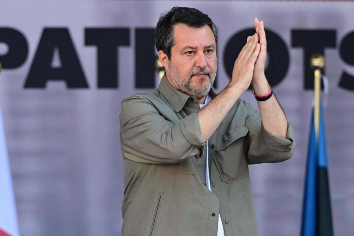Salvini e i patrioti in piazza a Milano: attacco all'Unione europea e proposte radicali per la crisi energetica