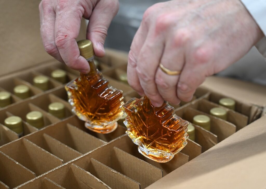 Scoperta nel Québec una truffa sullo sciroppo d'acero: produttore diluiva il prodotto con zucchero di canna