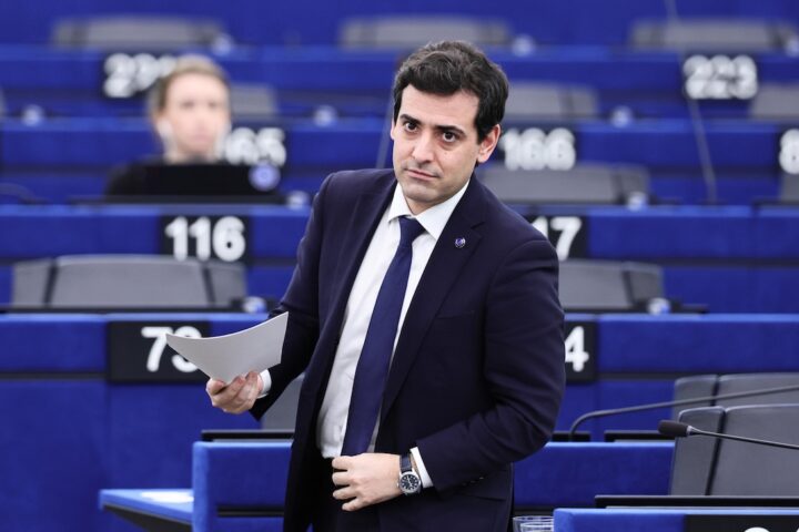 Sejourne: «Non lasceremo affondare l’industria italiana», ma esclude la sospensione del Patto di stabilità