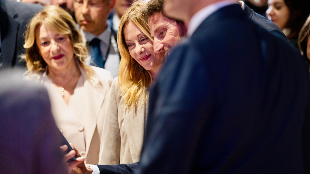 Sondaggio politico: Fratelli d'Italia in crescita all'1,5%, Movimento 5 Stelle avanza