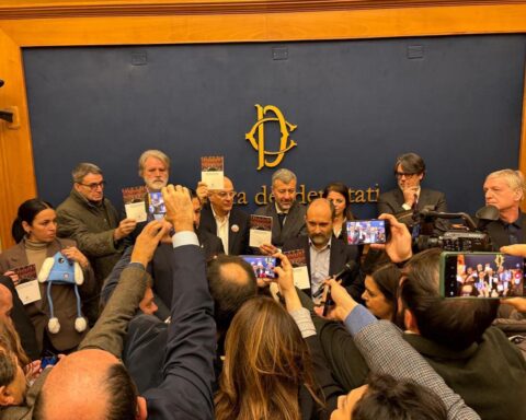 Sospesi 32 parlamentari per aver ostacolato conferenza stampa di CasaPound alla Camera dei deputati