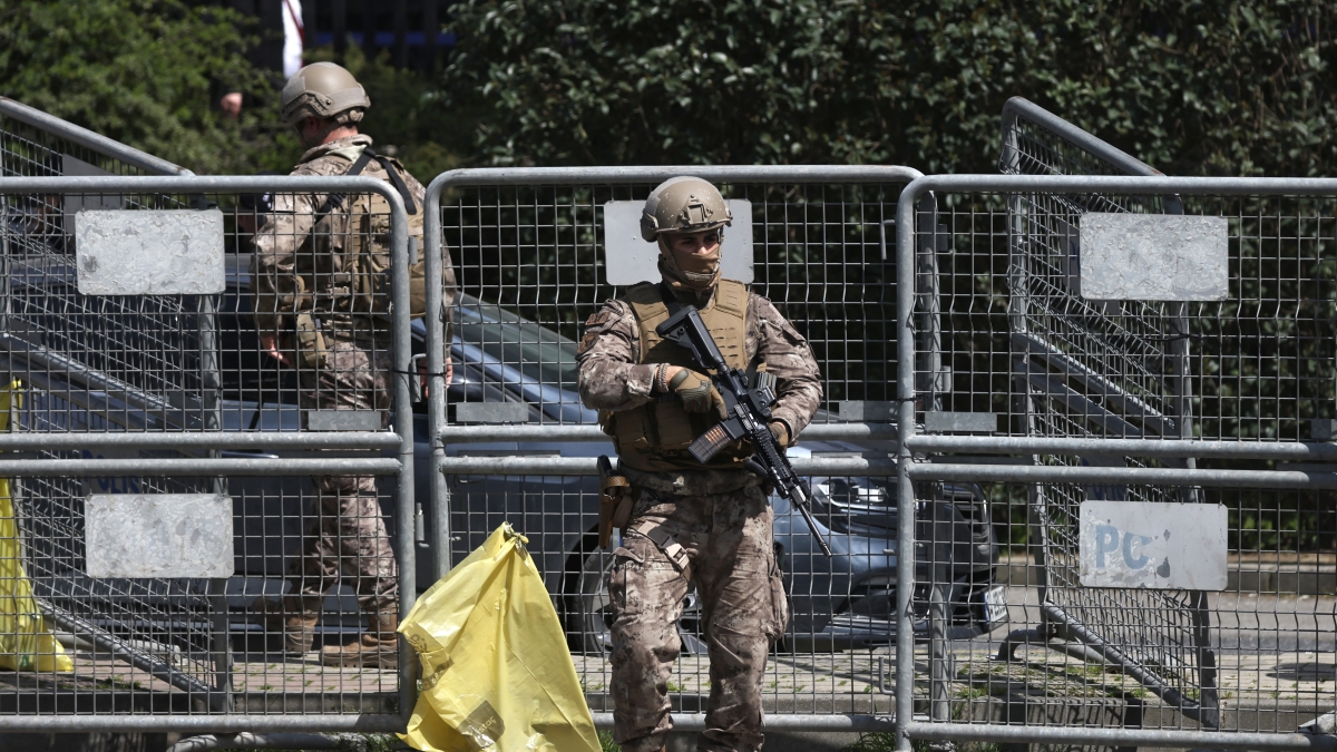 Sparatoria al consolato israeliano di Istanbul: un morto e due poliziotti feriti