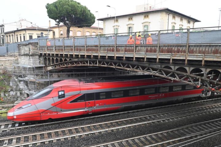 Stop ai treni ad alta velocità Roma-Firenze per lavori sul sistema Ertms dal 11 al 12 aprile
