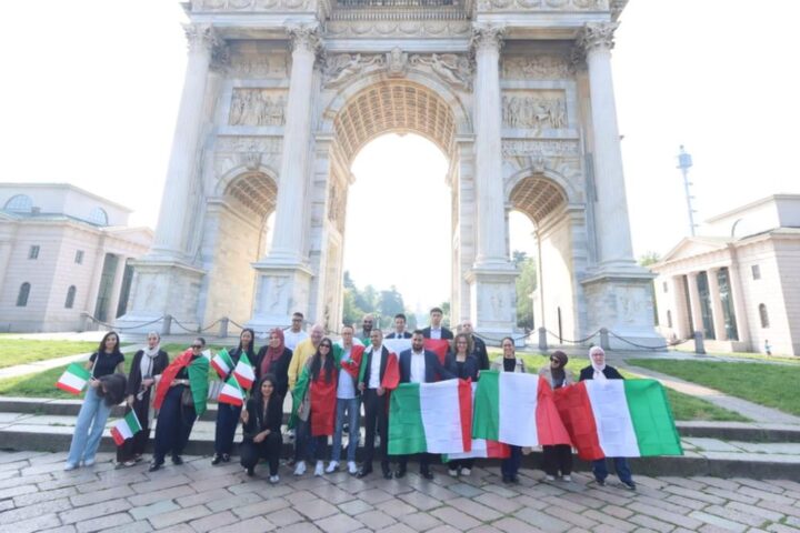 Summit sulla remigrazione a Milano: in piazza i patrioti europei e i centri sociali contro la manifestazione