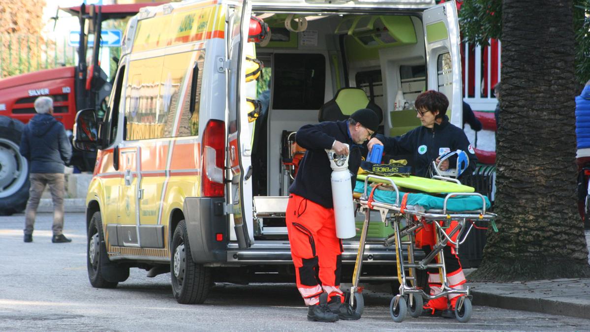 Tragedia a Ostia: muore 15enne allergica al latte dopo cena con la squadra di basket