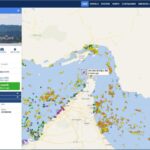 Trump annuncia la "bonifica" dello Stretto di Hormuz, l'Iran smentisce e minaccia