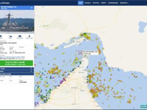 Trump annuncia la "bonifica" dello Stretto di Hormuz, l'Iran smentisce e minaccia