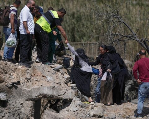 Trump annuncia un cessate il fuoco di 10 giorni in Libano dopo incontri con Aoun e Netanyahu