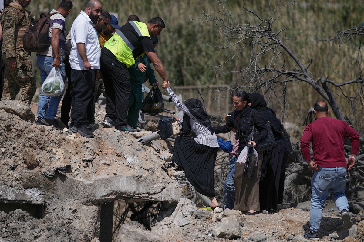 Trump annuncia un cessate il fuoco di 10 giorni in Libano dopo incontri con Aoun e Netanyahu