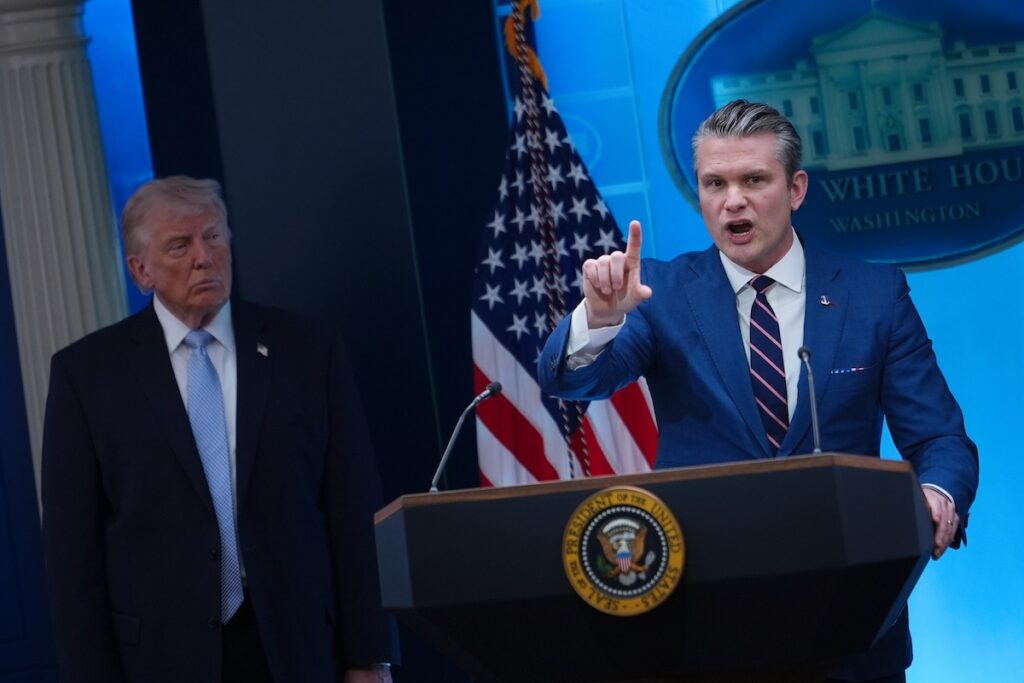 Trump critica papa Leone XIV: «Debole sul crimine e terribile per la politica estera»