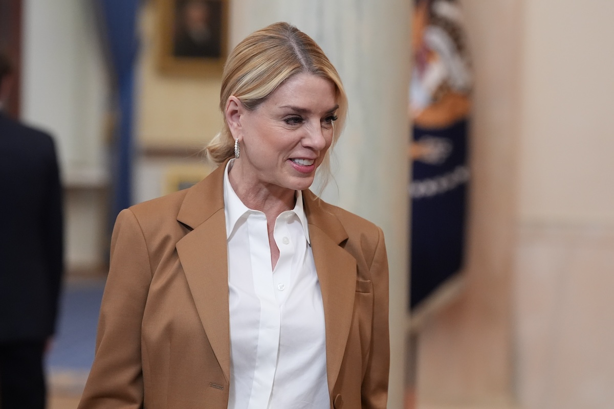Trump licenzia la procuratrice generale Pam Bondi e nomina Todd Blanche come sostituto