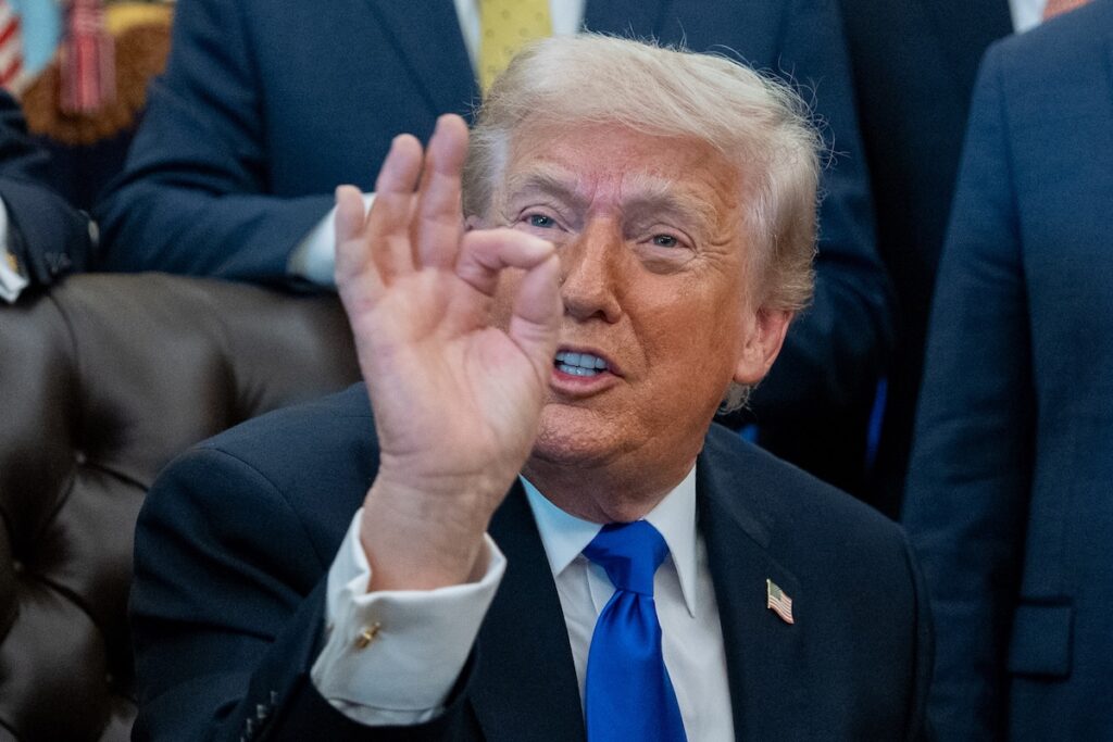 Trump minaccia di ridurre la presenza militare degli Stati Uniti in Italia e Spagna