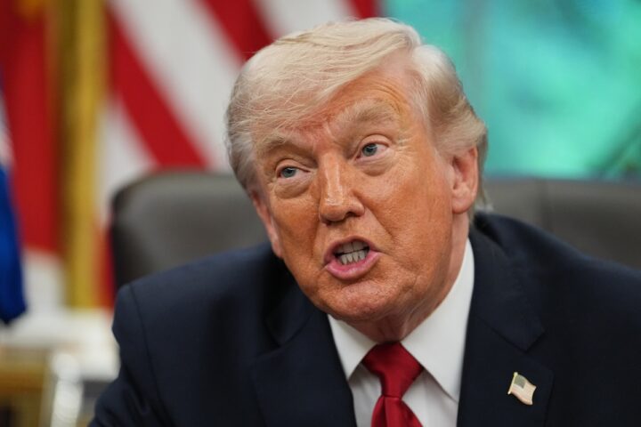 Trump minaccia di rivedere il sostegno militare alla Germania dopo le critiche del cancelliere Merz