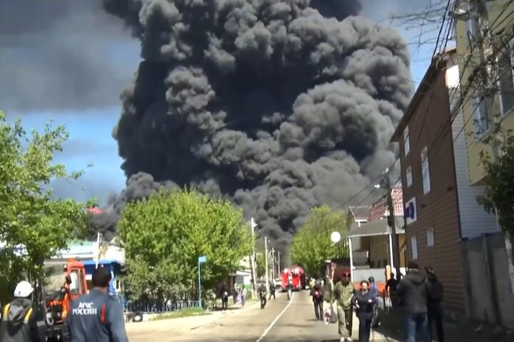 Tuapse, in Russia, in stato di emergenza dopo attacco ucraino alla raffineria
