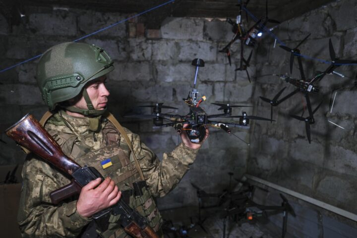 Ucraina accetta di rispettare il cessate il fuoco per Pasqua ortodossa proposto da Putin