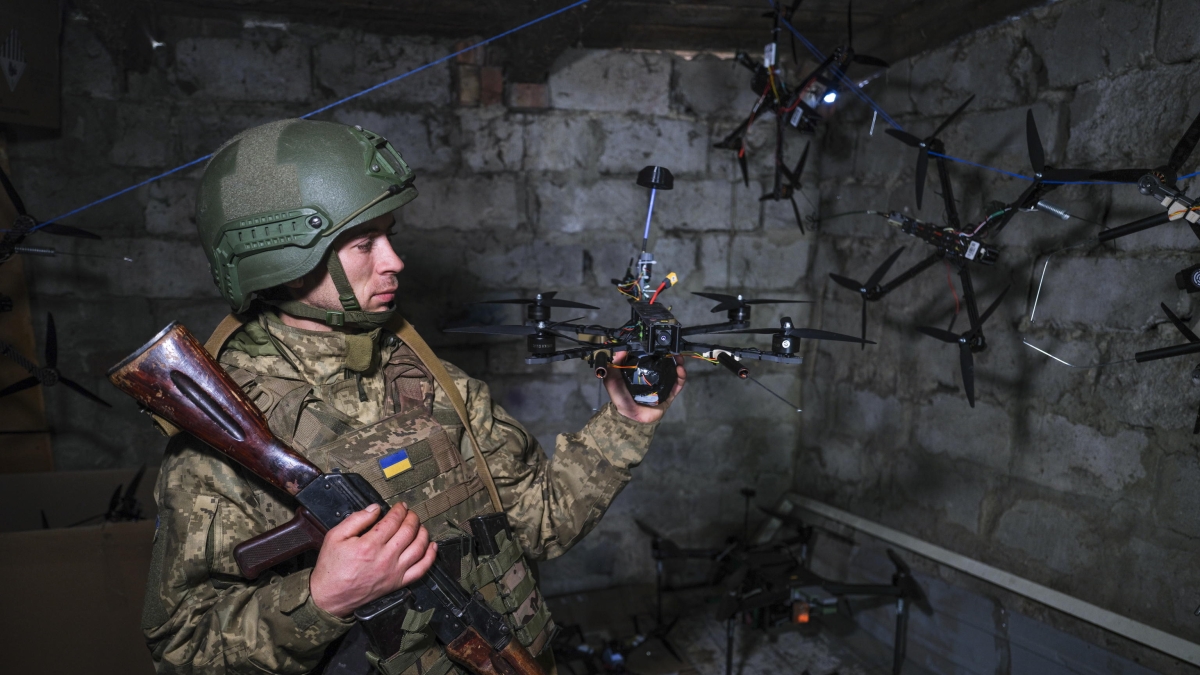 Ucraina accetta di rispettare il cessate il fuoco per Pasqua ortodossa proposto da Putin