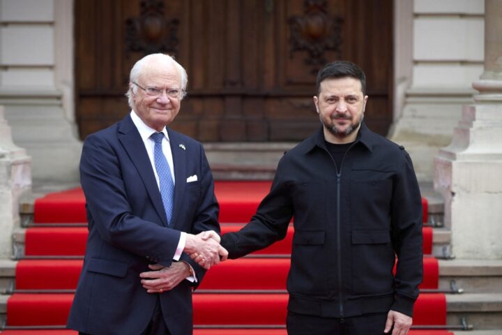 Ucraina punta a produrre sistemi di difesa aerea, annuncia Zelensky