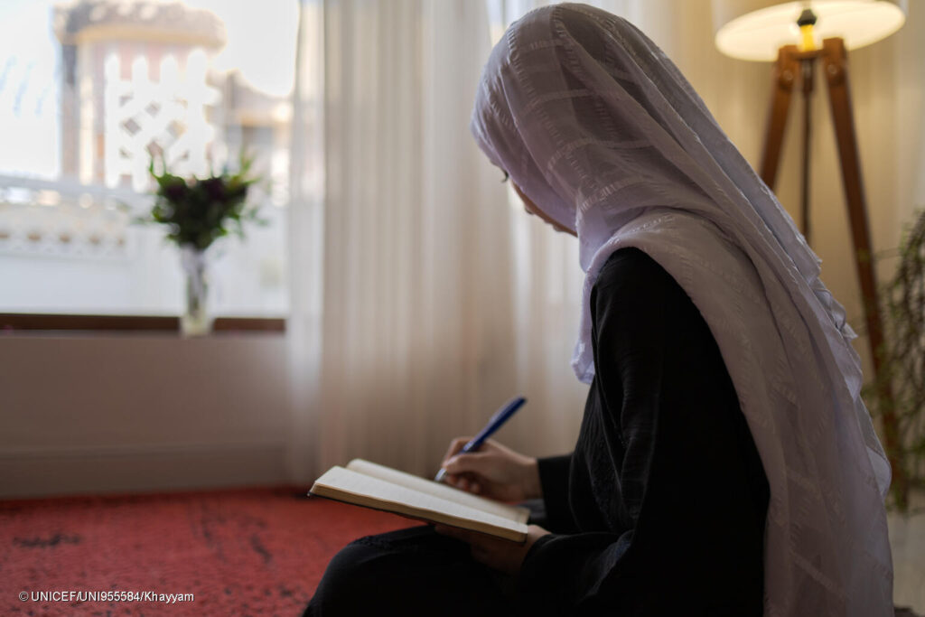 Unicef: oltre 1 milione di ragazze in Afghanistan prive del diritto all'istruzione