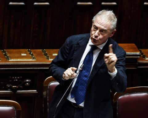 Urso annuncia 1,5 miliardi per Transizione 5.0 e armonizza rapporti con gli industriali