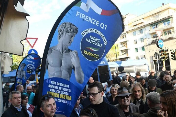 Vannacci ritira l’immagine del David da stendardi politici dopo le critiche a Firenze