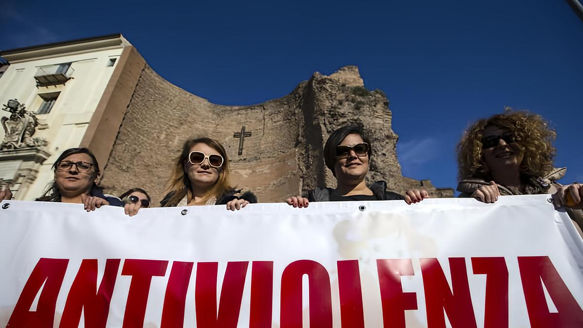 Violenza al centro di Milano: due turiste olandesi aggredite vicino a piazza Duomo