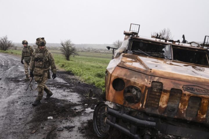 Zelensky disponibile a negoziare con la Russia in Azerbaigian durante visita ufficiale