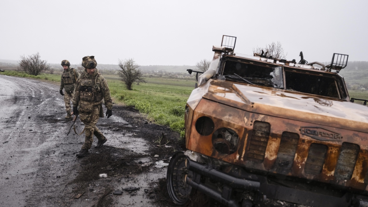 Zelensky disponibile a negoziare con la Russia in Azerbaigian durante visita ufficiale