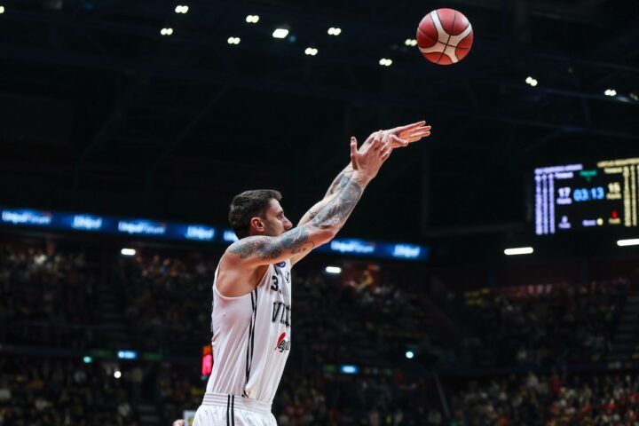 Achille Polonara annuncia il ritiro dal basket dopo la lotta contro la leucemia