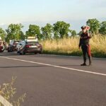 Aggressione a Castelgerundo: donna di 54 anni accoltellata mentre offre aiuto a un uomo