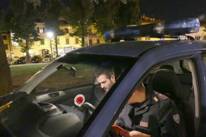 Aggressione a Prato: giovane accoltellato mentre difendeva una collega da molestie, gravissimo in ospedale
