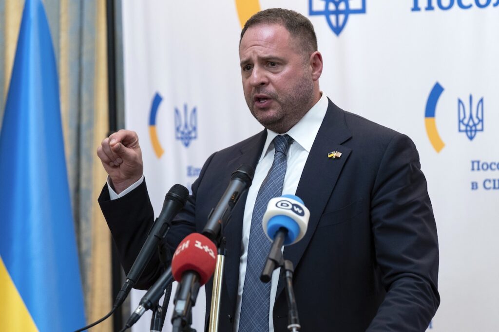 Andriy Yermak, ex capo di gabinetto di Zelensky, accusato di riciclaggio di denaro a Kiev