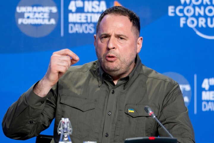 Arrestato Andriy Yermak, ex capo di gabinetto di Zelensky, accusato di riciclaggio in Ucraina