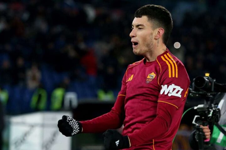 Aston Villa avvia contatti per Matias Soule della Roma, situazione finanziaria critica