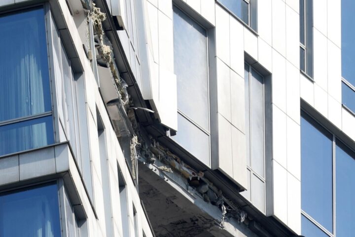 Attacco di droni a Mosca provoca tre morti: la risposta ucraina segna una nuova fase della guerra