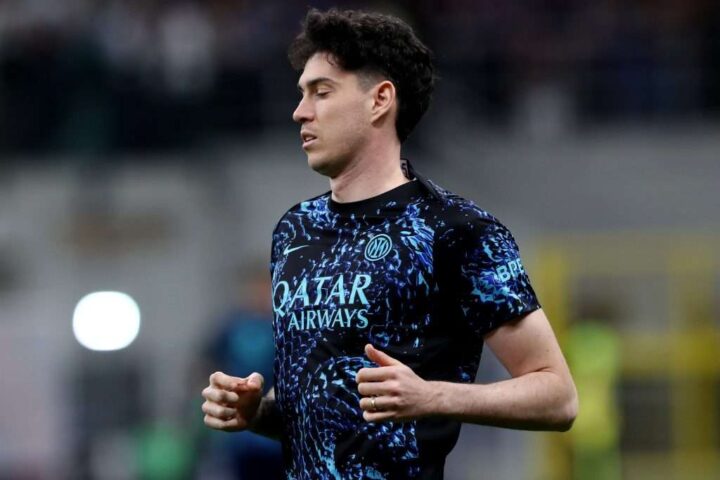 Bastoni sempre più propenso a restare all'Inter nonostante l'interesse del Barcellona