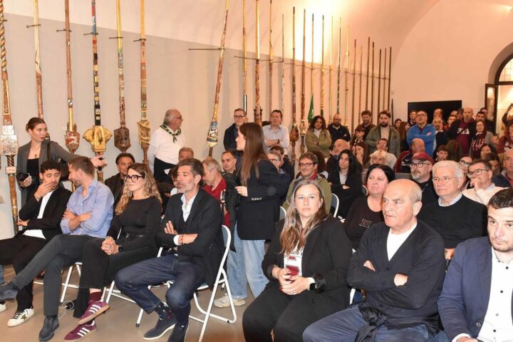 Camillo Tavernelli riceve il Cavallino d’oro e guida l’Arezzo verso la serie B